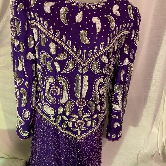 Vintage Long Sleeved Dress w/Beaded Sequin Detail - Picture 9 of 12